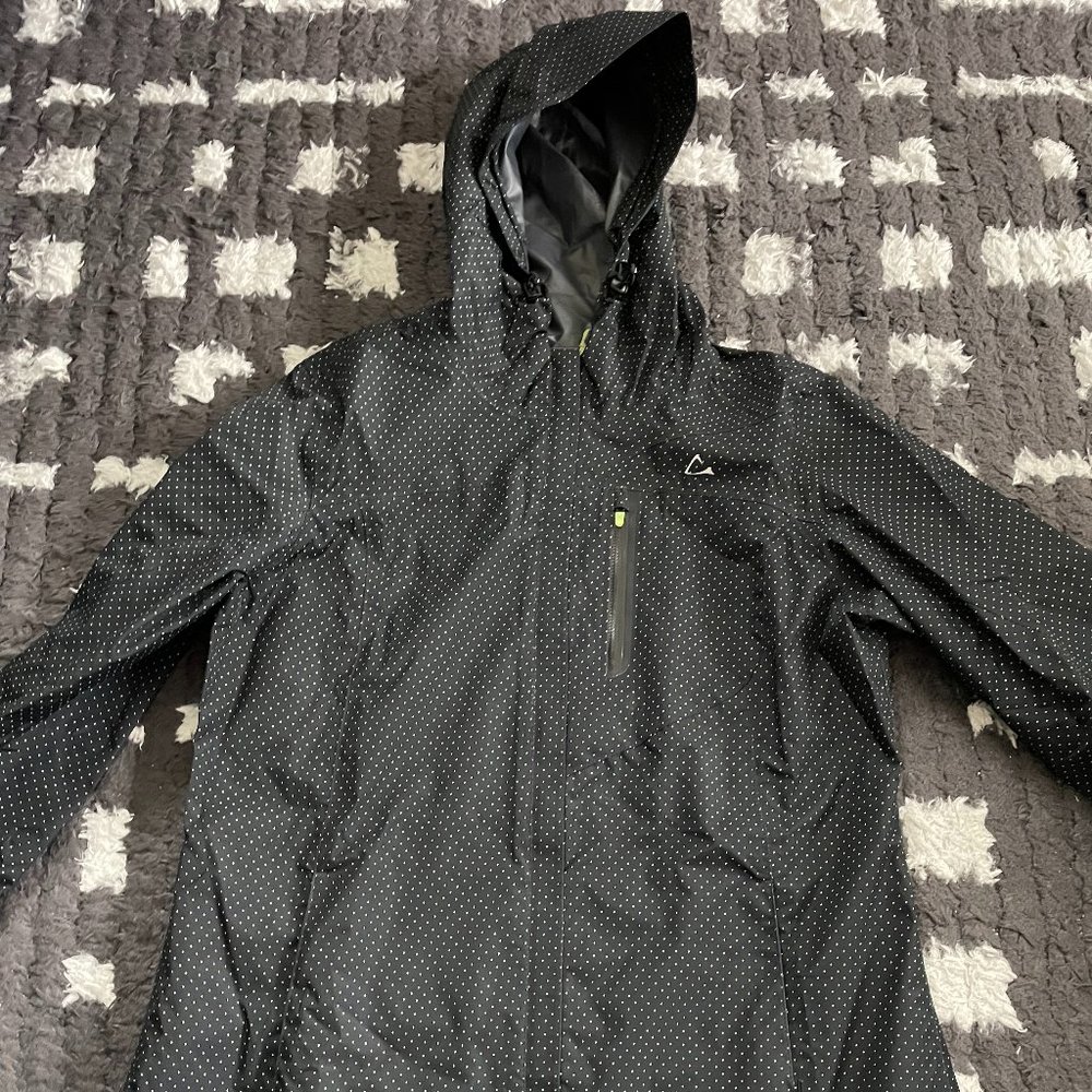 Women's lightweight water-proof jacket